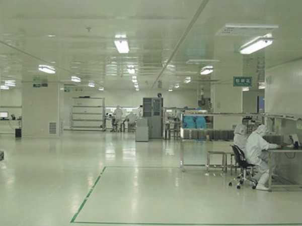 净化工程公司告诉你：风淋室的作用